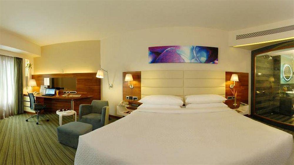 Four Points By Sheraton Visakhapatnam Buitenkant foto