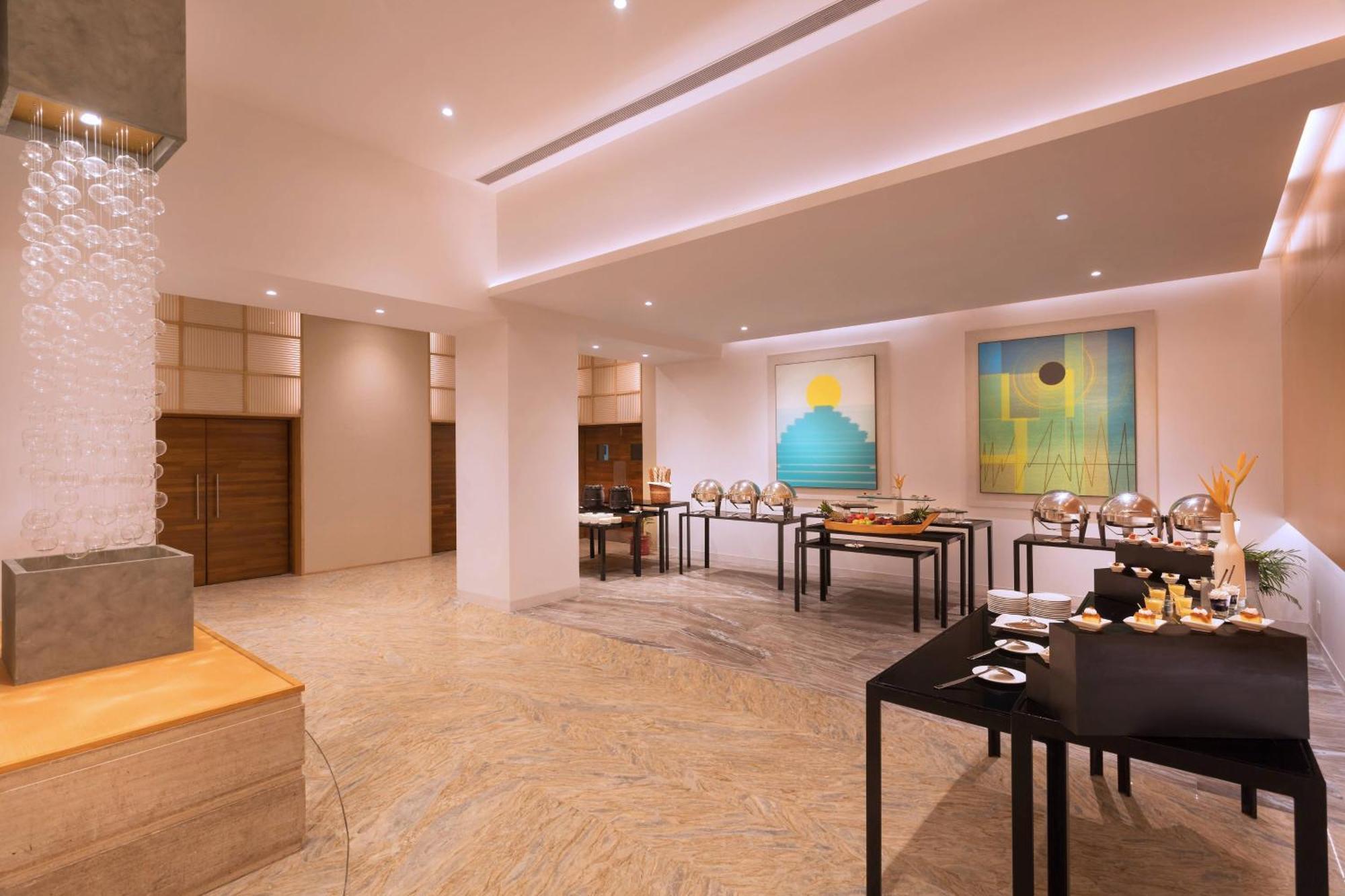 Four Points By Sheraton Visakhapatnam Buitenkant foto