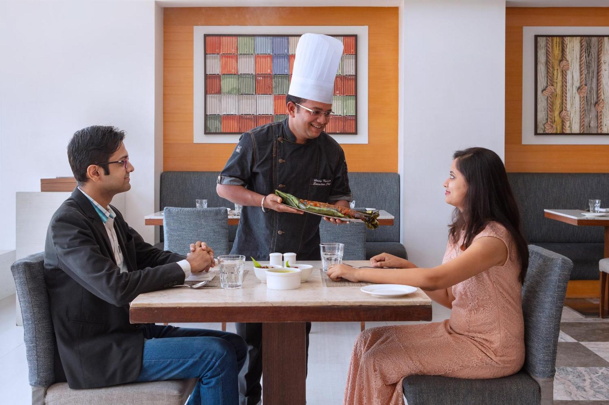 Four Points By Sheraton Visakhapatnam Buitenkant foto