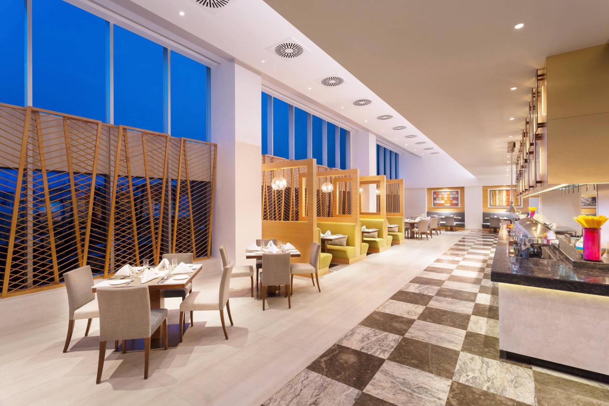 Four Points By Sheraton Visakhapatnam Buitenkant foto