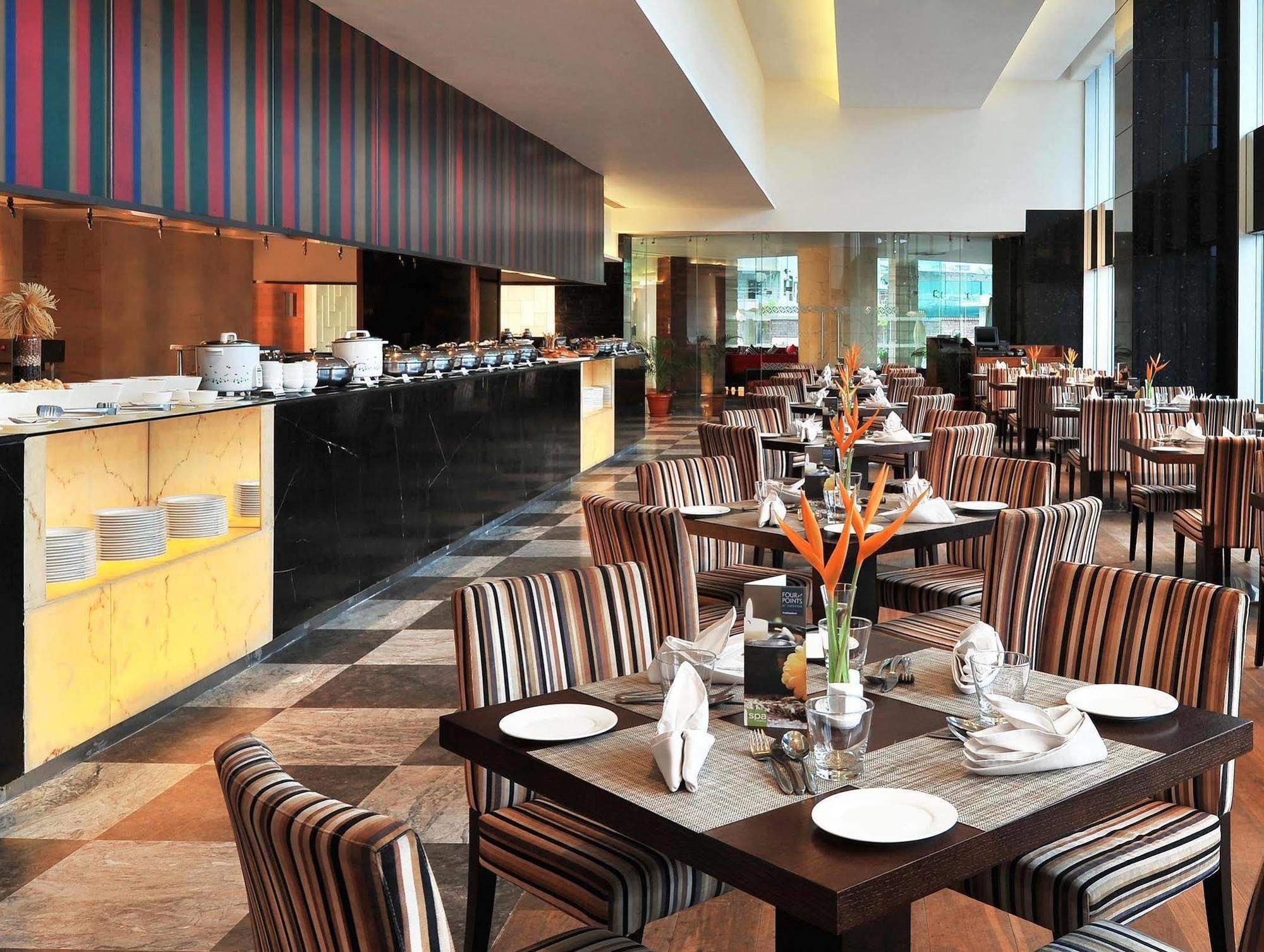 Four Points By Sheraton Visakhapatnam Buitenkant foto