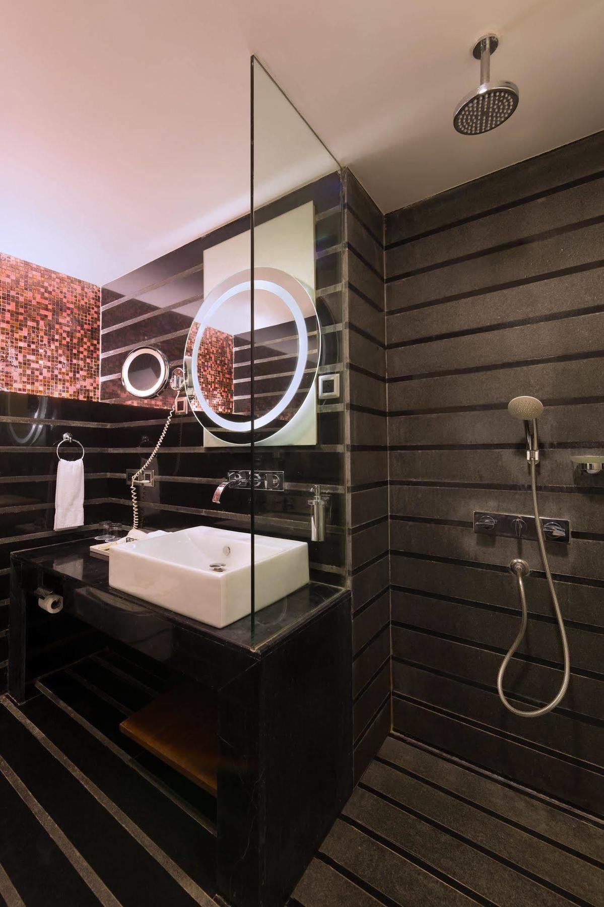 Four Points By Sheraton Visakhapatnam Buitenkant foto