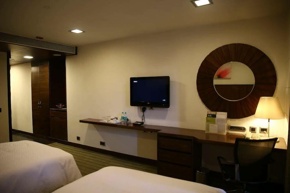 Four Points By Sheraton Visakhapatnam Buitenkant foto